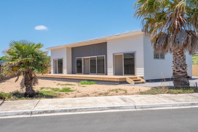 Photo of property in 10 Flame Tree Lane, Taipa, 0420