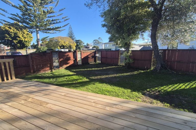 Photo of property in 18 Normandy Place, Henderson, Auckland, 0610