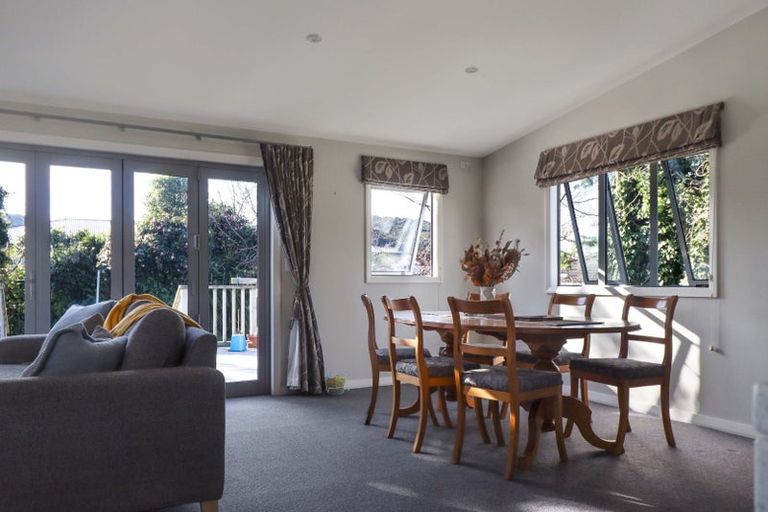 Photo of property in 8 Lewer Street, Karori, Wellington, 6012