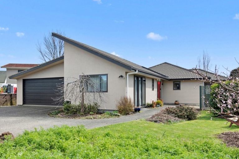 Photo of property in 136 Parkers Road, Tahunanui, Nelson, 7011