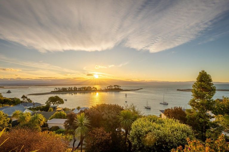 Photo of property in 15 Fifeshire Crescent, Stepneyville, Nelson, 7010