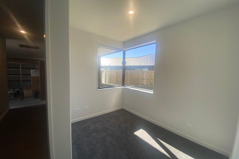Photo of property in 19 Kaiwaru Place, Waikanae, 5036