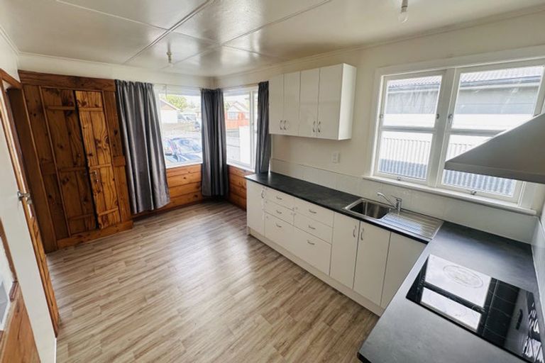 Photo of property in 35 Alexander Street, Awapuni, Palmerston North, 4412