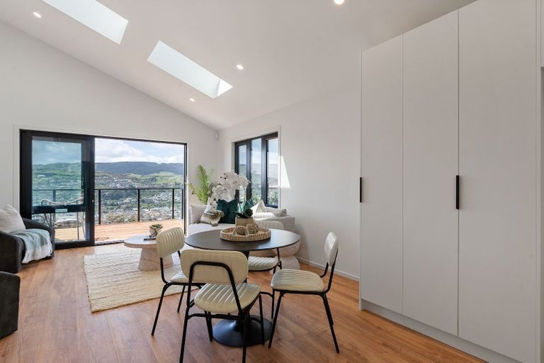 Photo of property in 27 Westhaven Drive, Tawa, Wellington, 5028