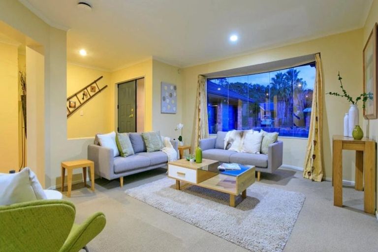 Photo of property in 5b Olwyn Place, Greenhithe, Auckland, 0632