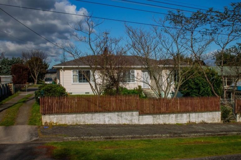 Photo of property in 39 Costley Street, Carterton, 5713