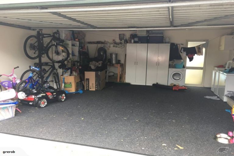 Photo of property in 1/156 Nile Road, Milford, Auckland, 0620