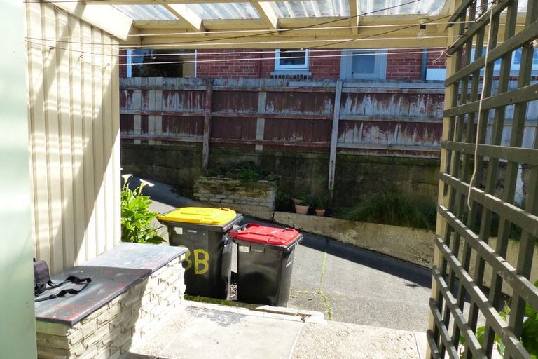 Photo of property in 8a Haddon Place, Dunedin Central, Dunedin, 9016