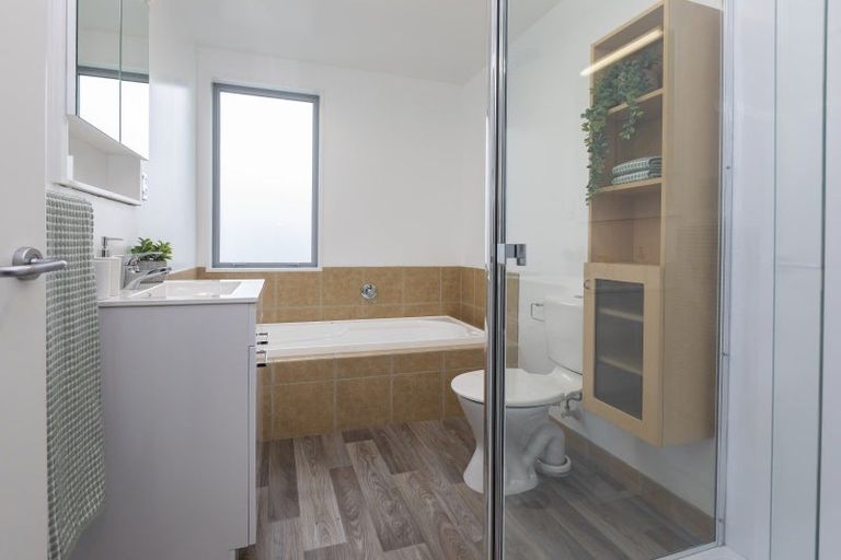 Photo of property in 20a Mayfair Street, Riccarton, Christchurch, 8011