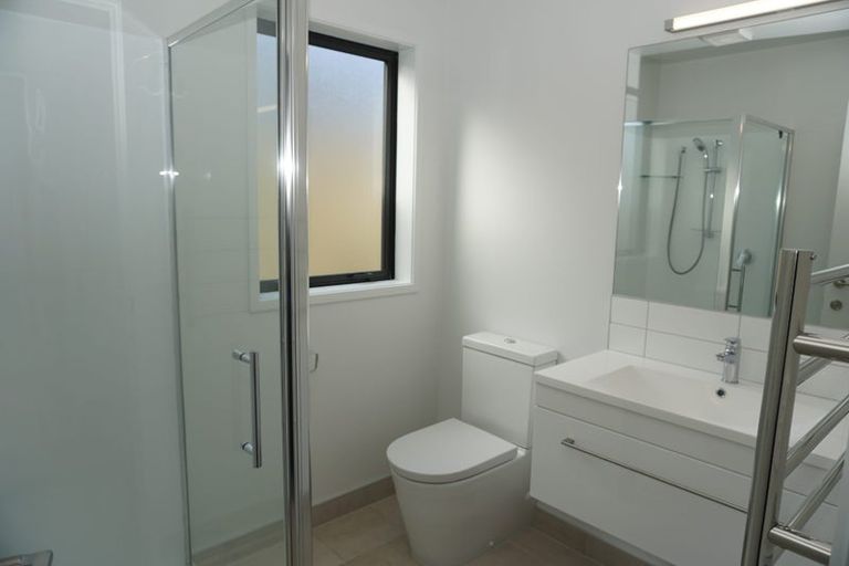 Photo of property in 24 Pakaraka Drive, Papakura, 2110