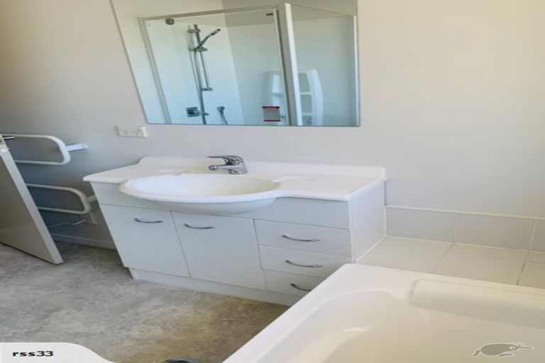 Photo of property in 72a Sheridan Terrace, Johnsonville, Wellington, 6037