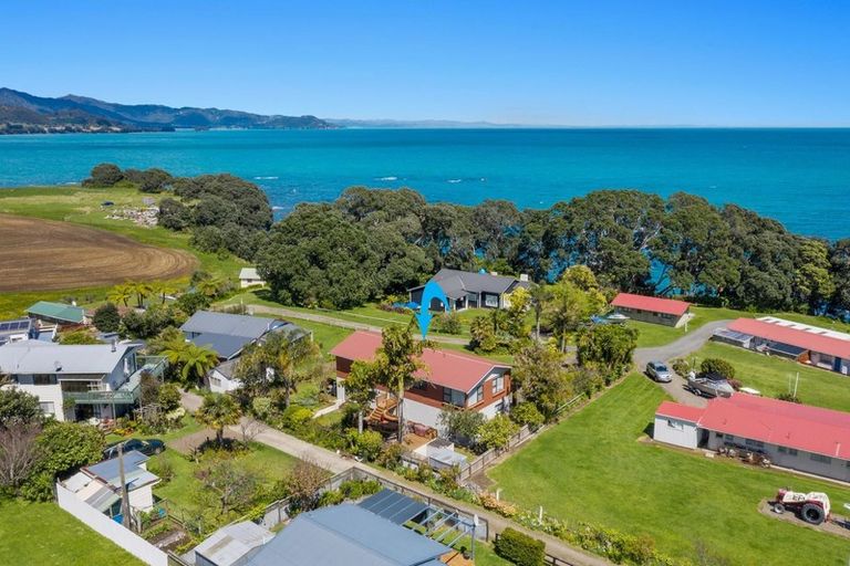 Photo of property in 5m Te Kaha Hotel Road, Te Kaha, 3199