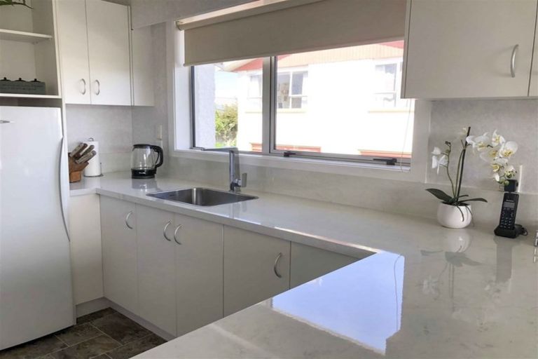 Photo of property in 32 Kildare Drive, Waikiwi, Invercargill, 9810