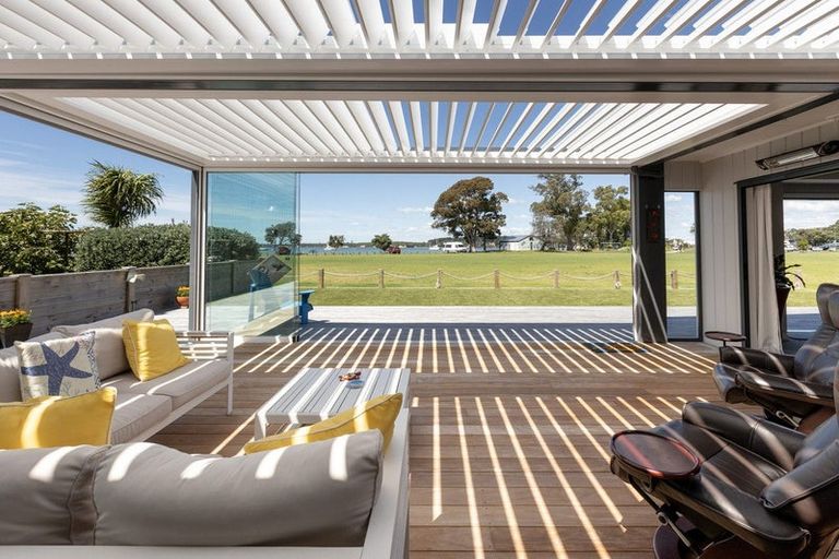 Photo of property in 26 Harbour View Road, Omokoroa, 3114