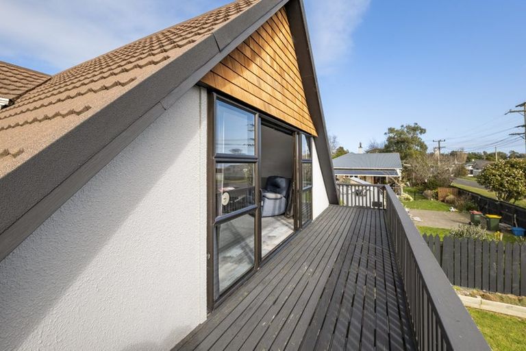 Photo of property in 16 Douglas Street, Hawera, 4610