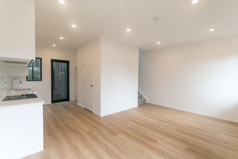 Photo of property in 9/27 Glenorchy Street, Glen Eden, Auckland, 0602