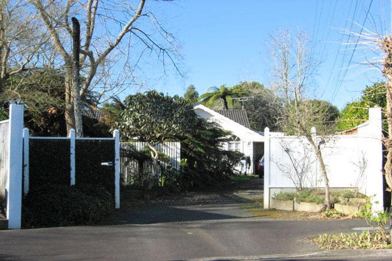 Photo of property in 32 Beverley Crescent, Hillcrest, Hamilton, 3216