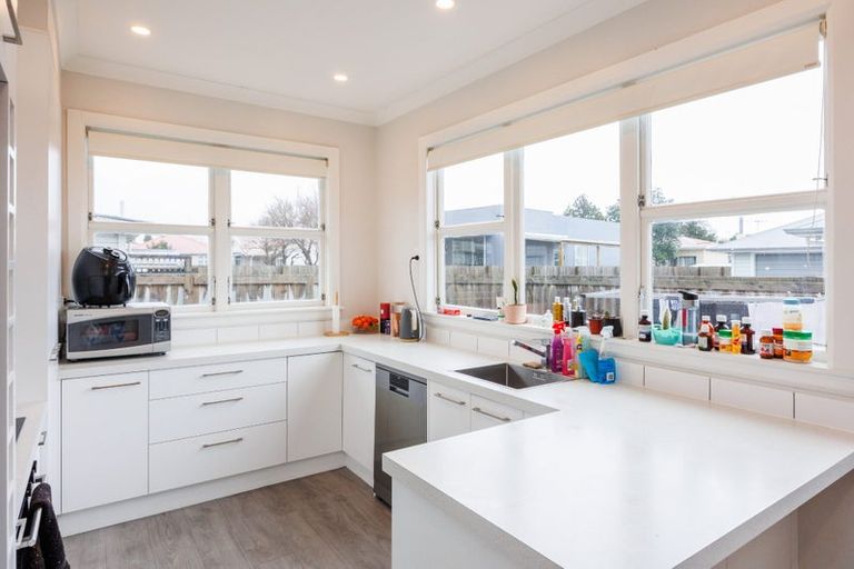 Photo of property in 96 Ferguson Street, West End, Palmerston North, 4412