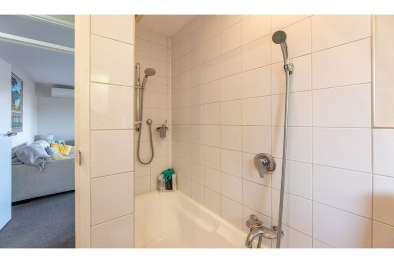 Photo of property in 523 Marine Parade, South New Brighton, Christchurch, 8062