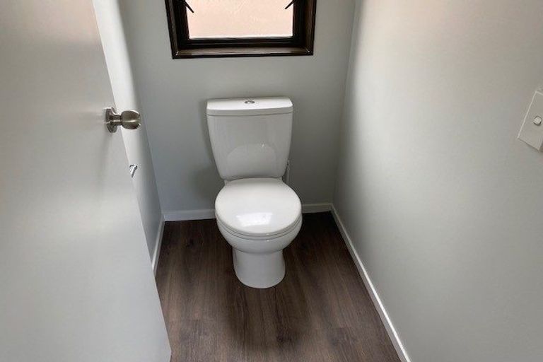 Photo of property in 2/12 Bradbury Road, Botany Downs, Auckland, 2010