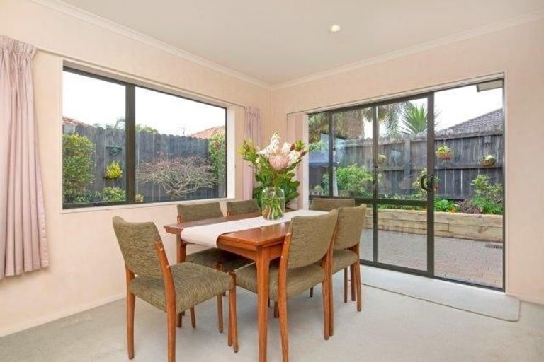Photo of property in 9 Ardkeen Place, East Tamaki, Auckland, 2016