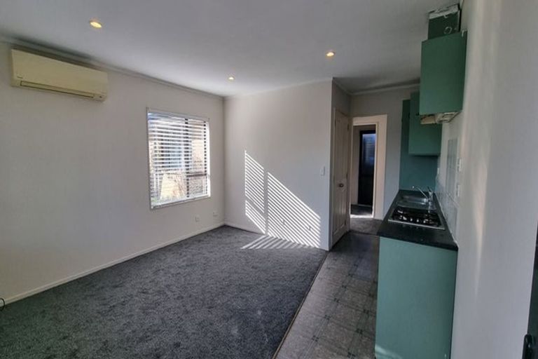 Photo of property in 1 Ardee Close, East Tamaki, Auckland, 2016