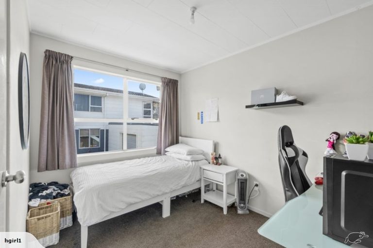 Photo of property in 230 Triangle Road, Massey, Auckland, 0614