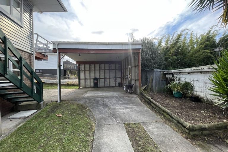 Photo of property in 10 Mildmay Road, Henderson, Auckland, 0610