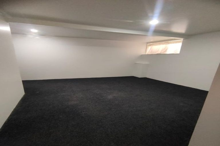 Photo of property in 165 Don Buck Road, Massey, Auckland, 0614