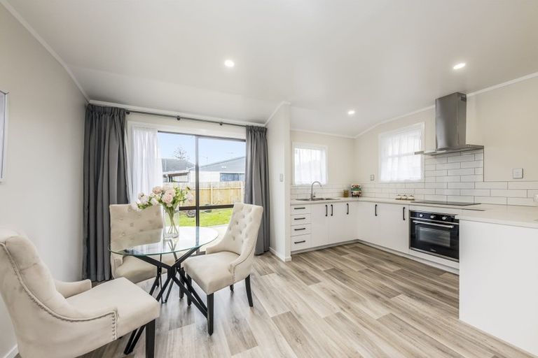 Photo of property in 2/22 Mcdougall Street, Manurewa East, Auckland, 2102