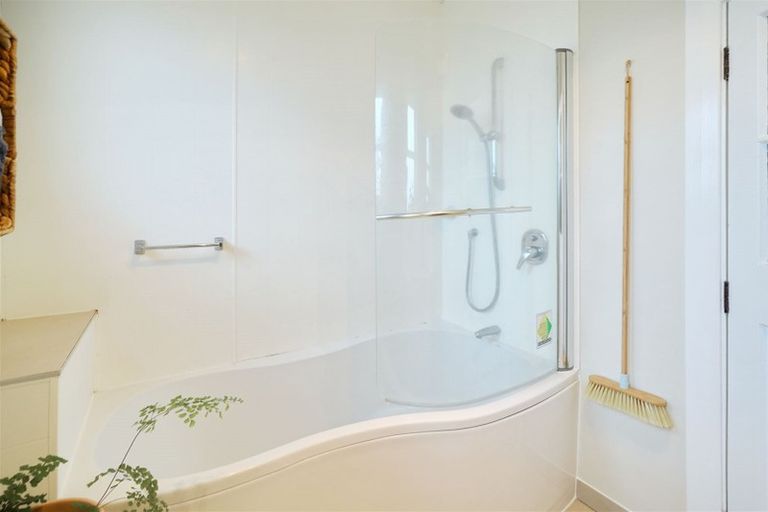 Photo of property in 18 Glenroy Street, Woolston, Christchurch, 8062