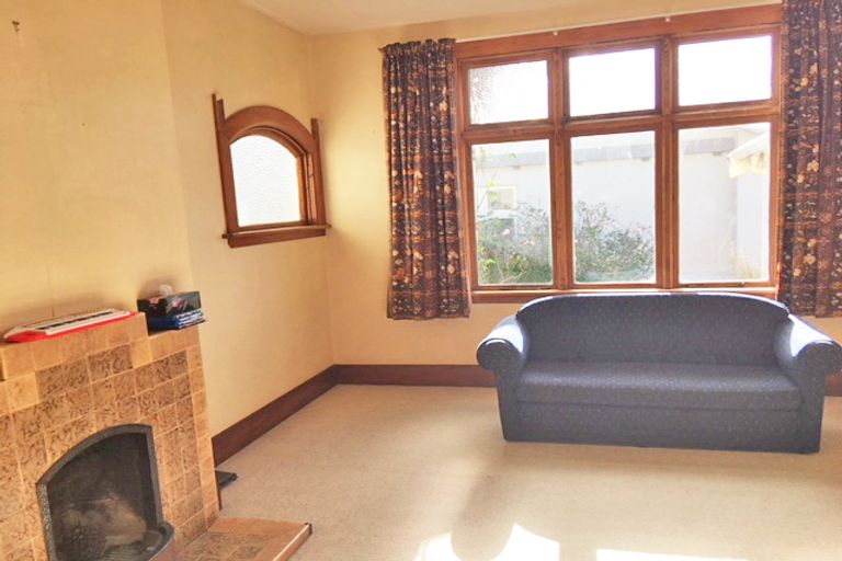 Photo of property in 30 Wharfe Street, South Hill, Oamaru, 9400