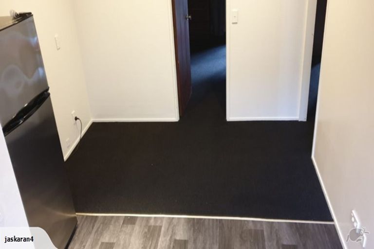 Photo of property in 24 Gibbs Crescent, Red Hill, Papakura, 2110