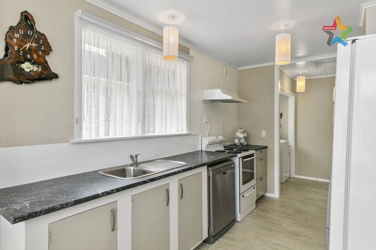 Photo of property in 146 George Street, Stokes Valley, Lower Hutt, 5019