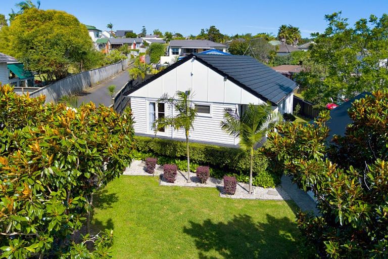 Photo of property in 68 Seabrook Avenue, New Lynn, Auckland, 0600