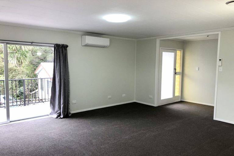Photo of property in 1/7 Classic Grove, Bayview, Auckland, 0629