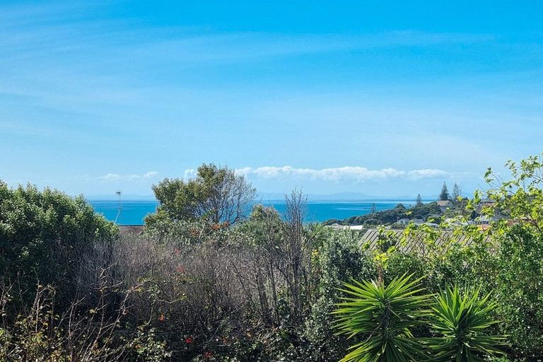 Photo of property in 5 Castaway Place, Gulf Harbour, Whangaparaoa, 0930