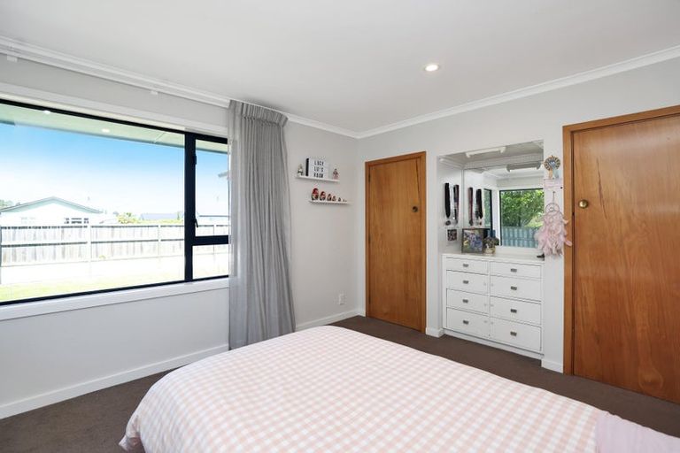 Photo of property in 64 Mcmurdo Street, Tinwald, Ashburton, 7700