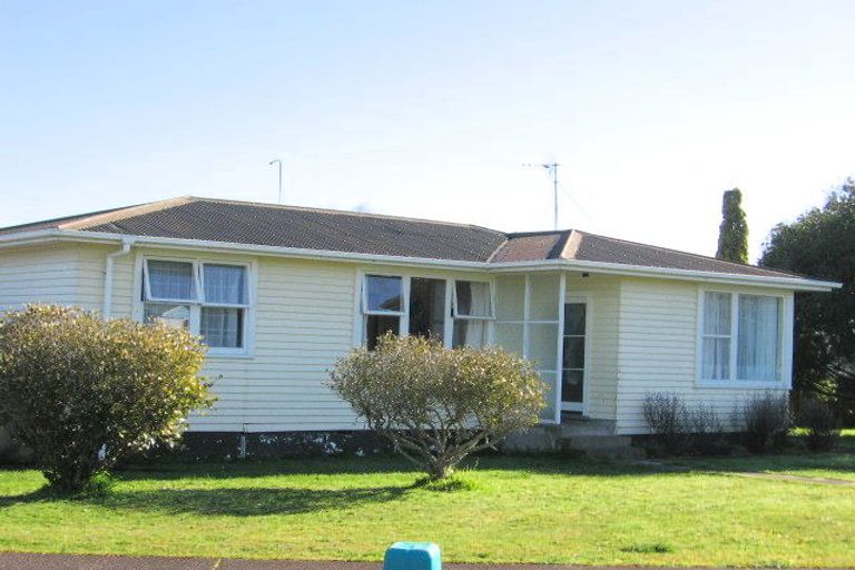 Photo of property in 1/1 Cooper Place, Papakura, 2110