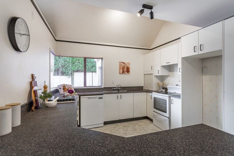 Photo of property in 4 Sutherland Avenue, Silverstream, Upper Hutt, 5019