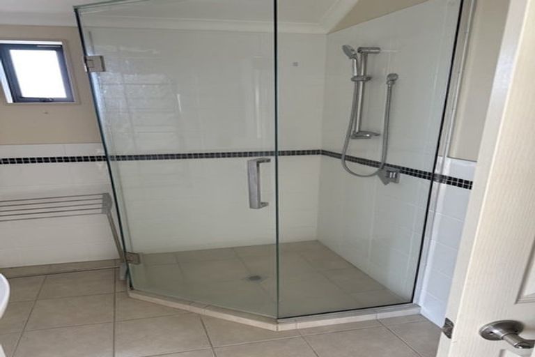 Photo of property in 1446 Whangaparaoa Road, Army Bay, Whangaparaoa, 0930