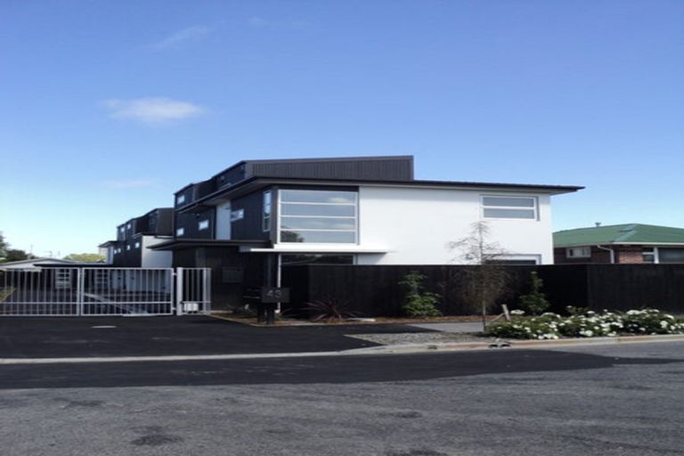 Photo of property in 43 Grafton Street, Waltham, Christchurch, 8011