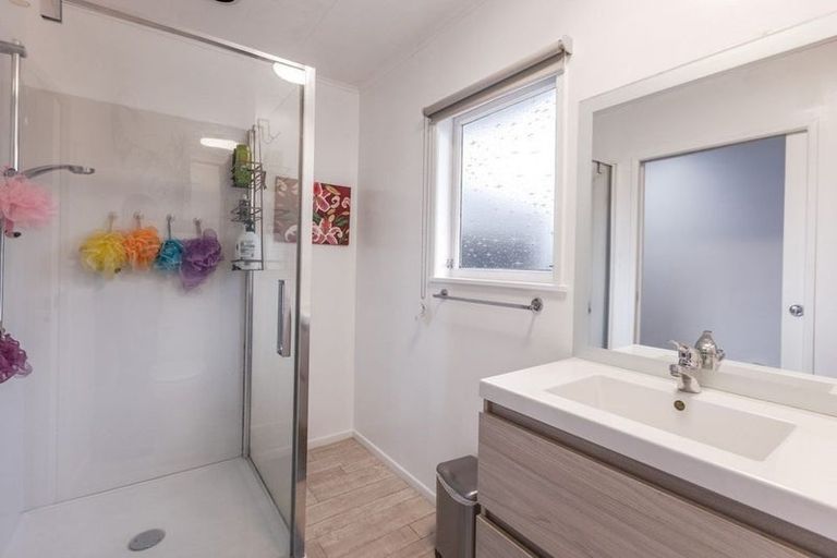 Photo of property in 4 Upham Crescent, Taradale, Napier, 4112