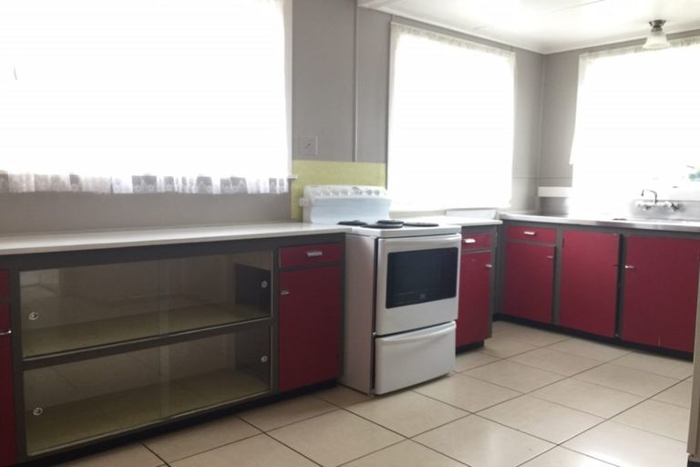 Photo of property in 306 Lincoln Road, Henderson, Auckland, 0610