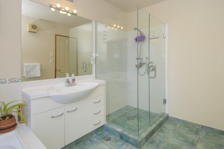 Photo of property in 171 Waikite Road, Welcome Bay, Tauranga, 3175