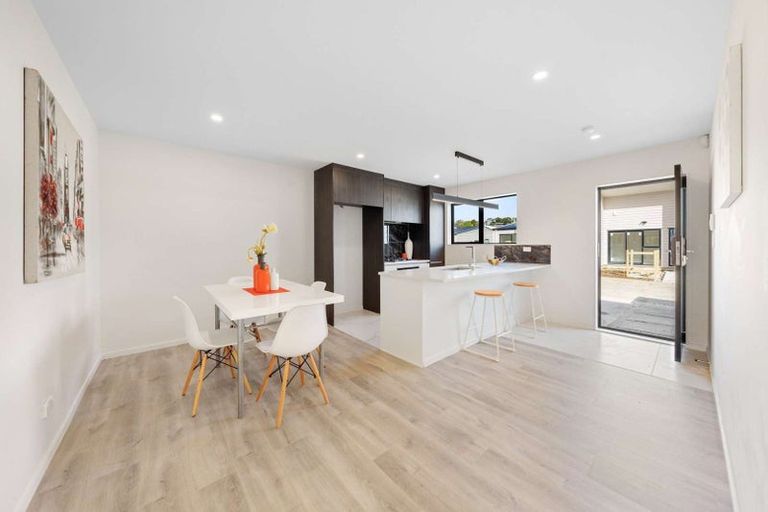 Photo of property in 24a Poruru Close, Papakura, 2110