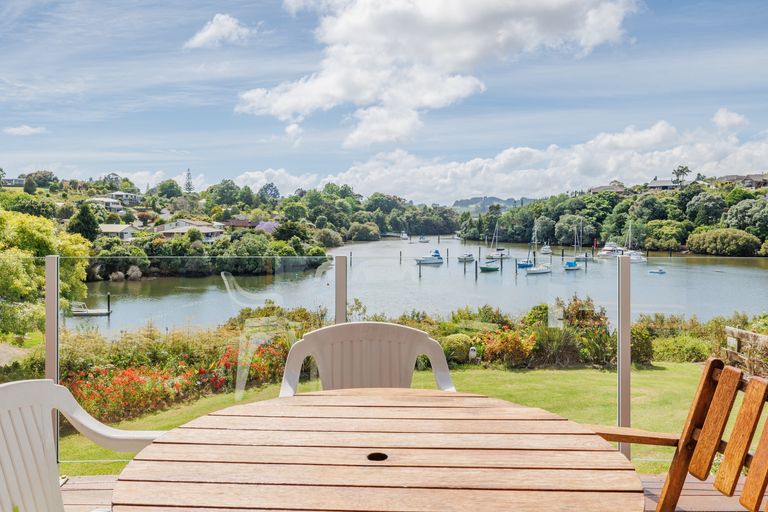 Photo of property in 87 Landing Road, Kerikeri, 0230