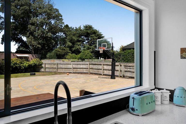 Photo of property in 76a Glover Road, Hawera, 4610