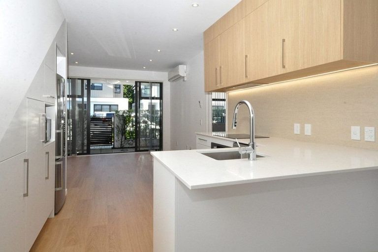 Photo of property in 2/445 Hibiscus Coast Highway, Orewa, 0931