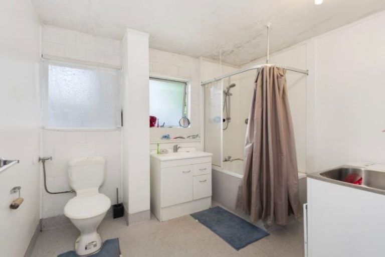 Photo of property in 2/46 May Street, Hamilton East, Hamilton, 3216